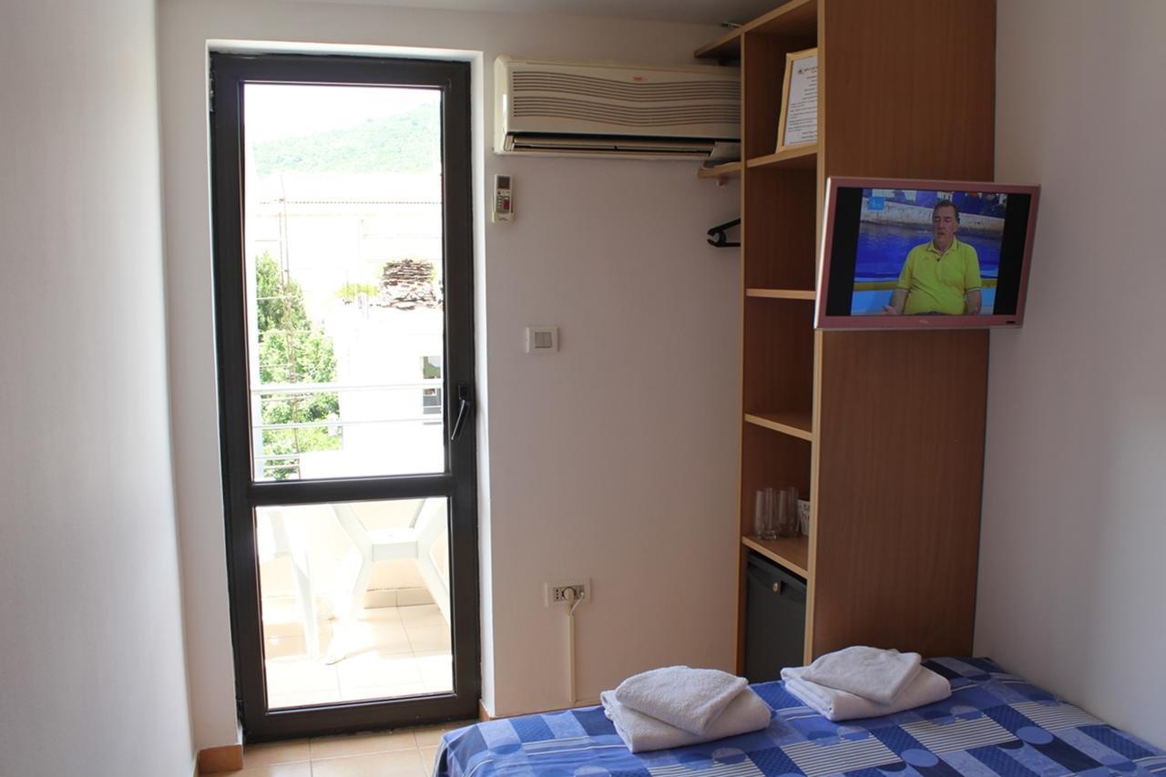 Apartments Mare Budva Habitación foto